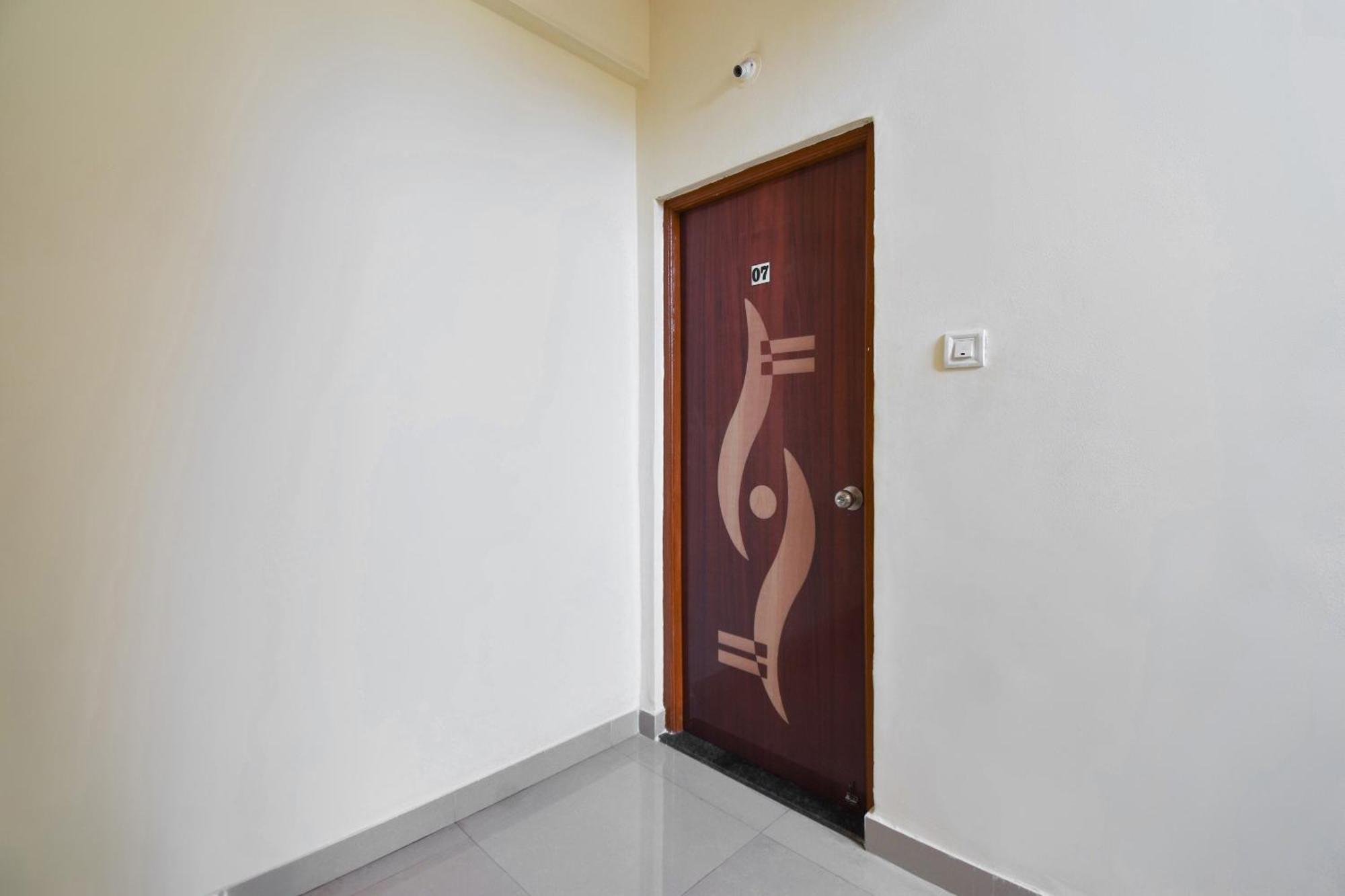 Hotel O Felicita Inn Near Seasons Mall Kharadi Exteriör bild